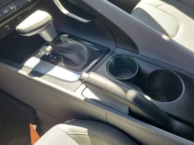 Certified 2026 Hyundai Elantra SE FWD image 15