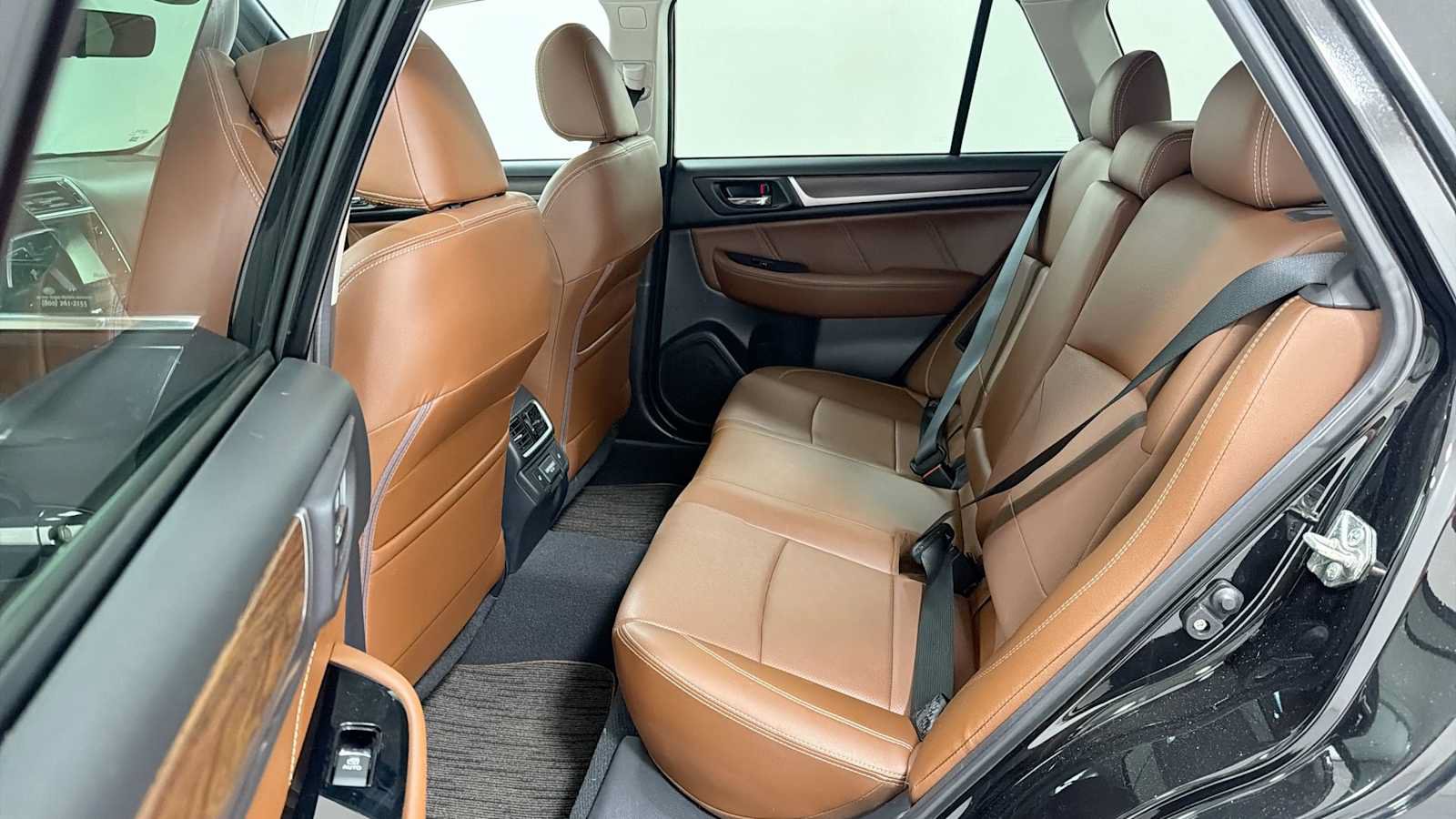 Used 2018 Subaru Outback 2.5i Touring w/ Popular Package #3 AWD/4WD image 25