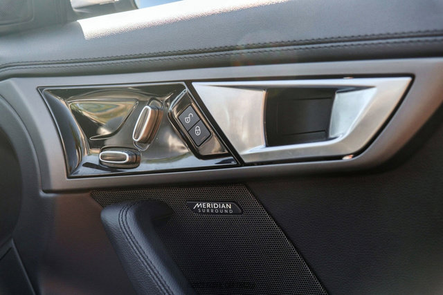 Used 2017 Jaguar F-TYPE Convertible image 48