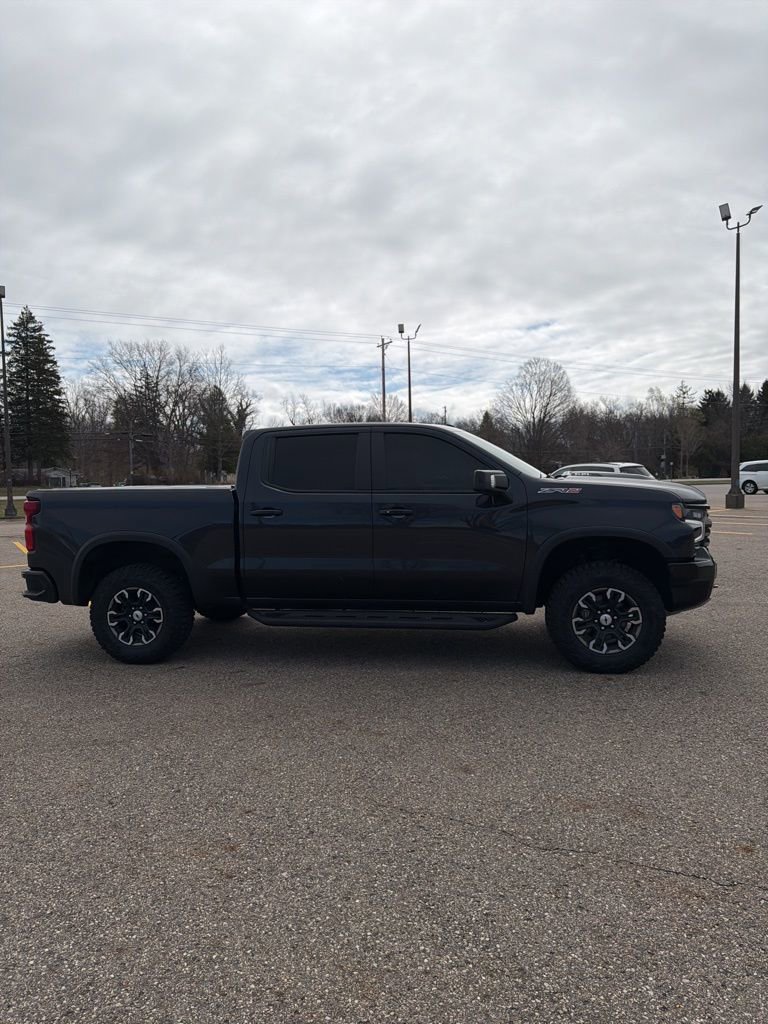 Used 2024 Chevrolet Silverado 1500 ZR2 w/ Technology Package AWD/4WD image 4