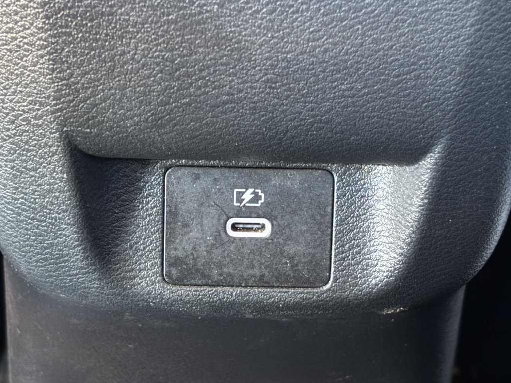 Used 2025 Nissan Versa SR w/ Trunk Package FWD image 17