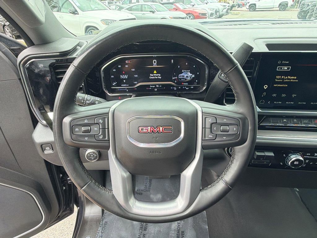Used 2025 GMC Sierra 1500 SLT AWD/4WD image 7