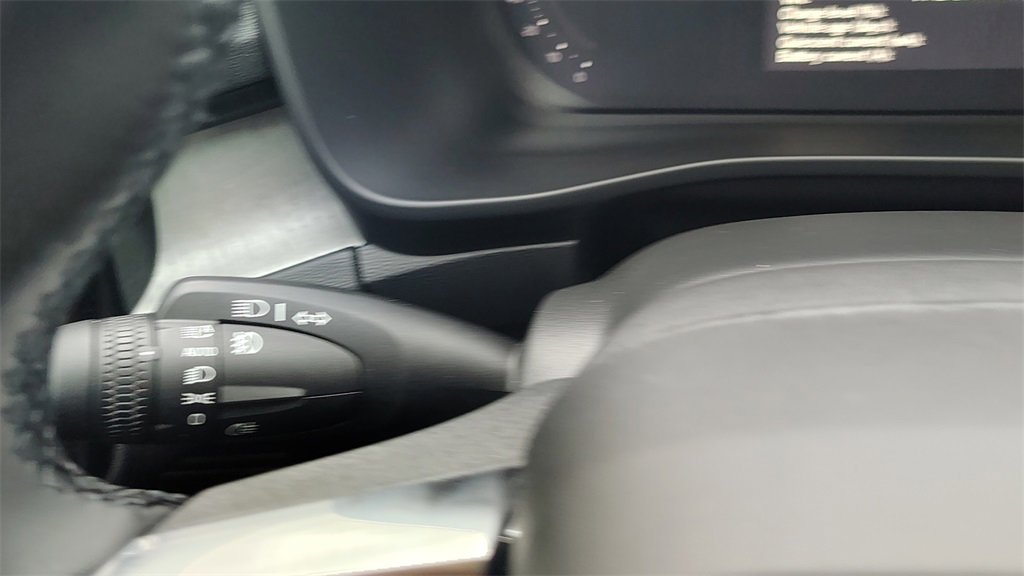 New 2026 Volvo XC40 B5 Plus w/ Climate Package image 17