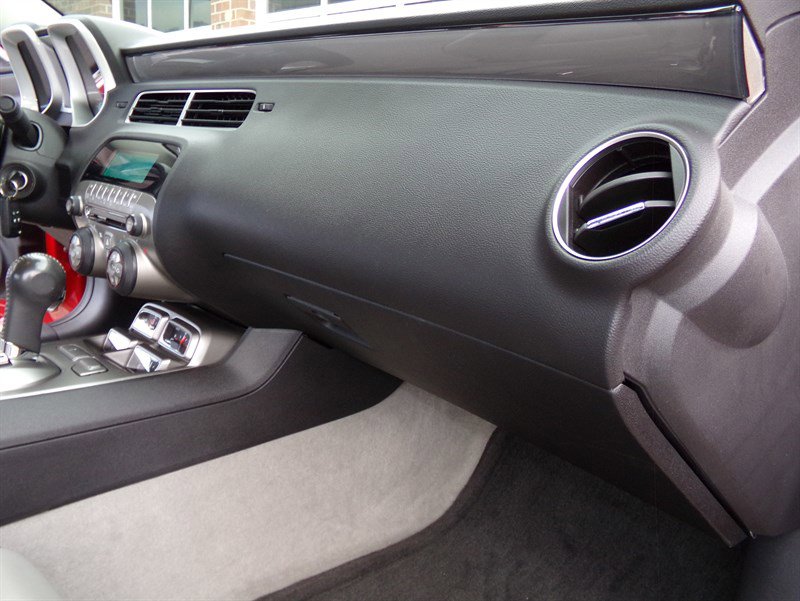 Used 2010 Chevrolet Camaro SS w/ RS Package image 28