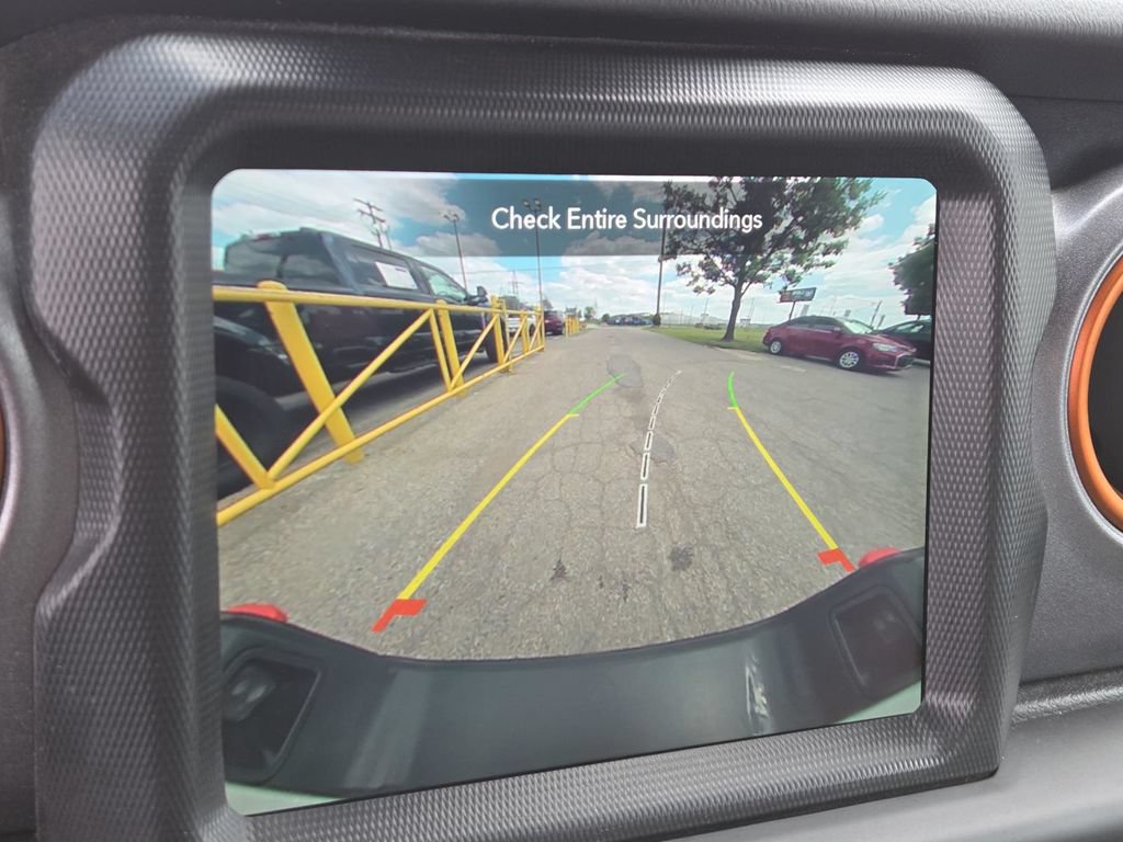 Used 2022 Jeep Gladiator Mojave w/ Cold Weather Group AWD/4WD image 8