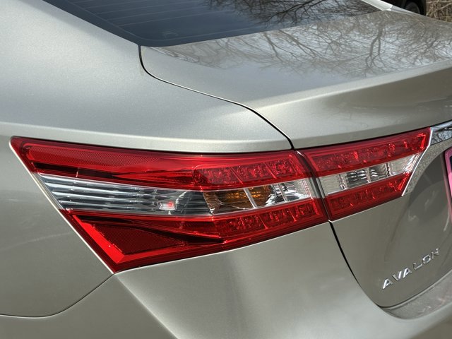 Used 2015 Toyota Avalon XLE image 11
