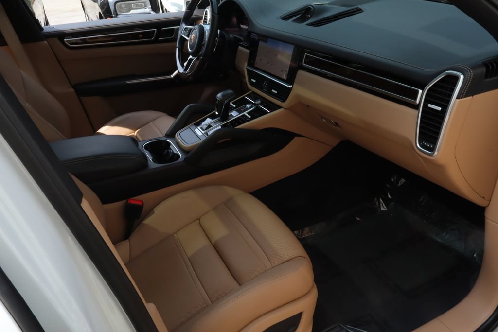 Used 2023 Porsche Cayenne AWD/4WD image 20