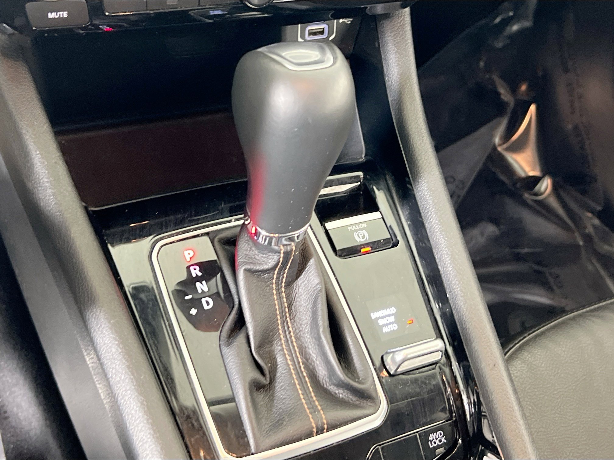 Used 2022 Jeep Compass Limited image 16