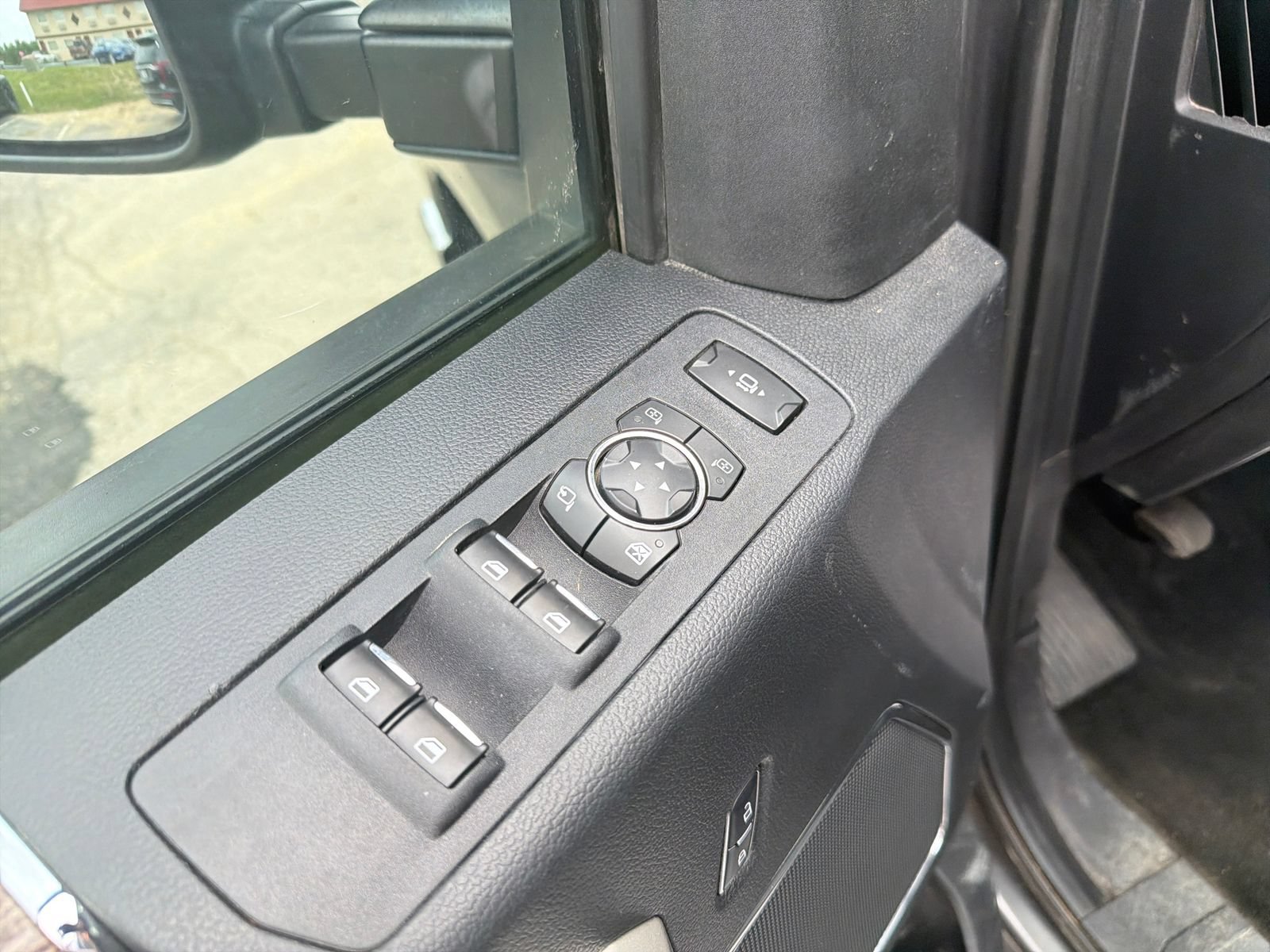 Used 2017 Ford F350 Lariat w/ Chrome Package AWD/4WD image 13