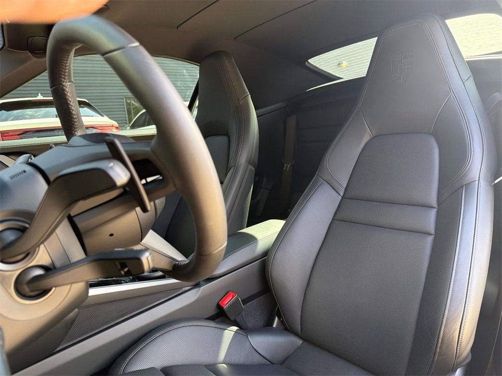 Certified 2026 Porsche 911 Carrera image 5