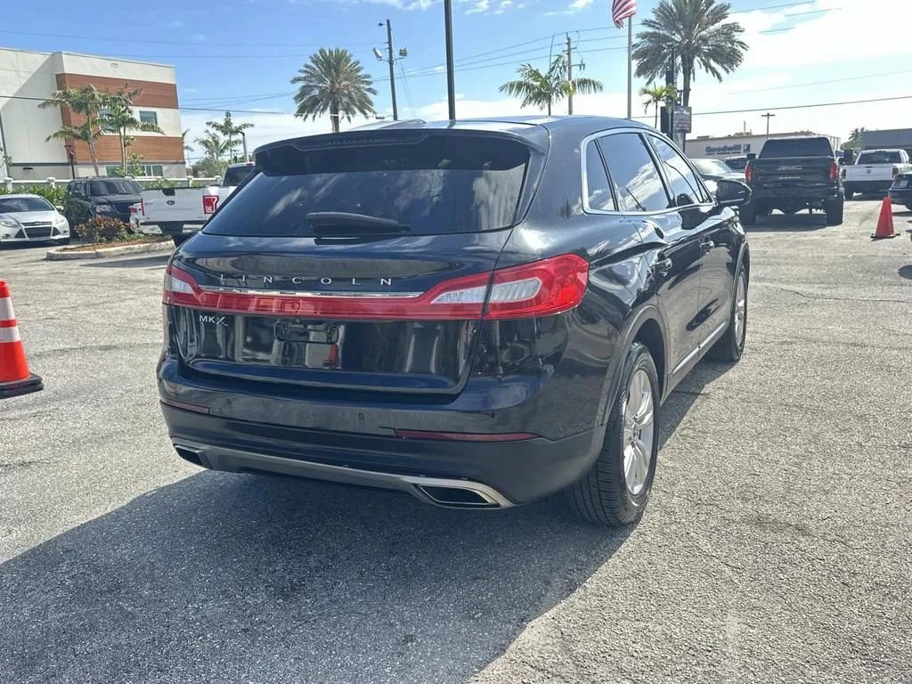 Used 2018 Lincoln MKX Premiere FWD image 7