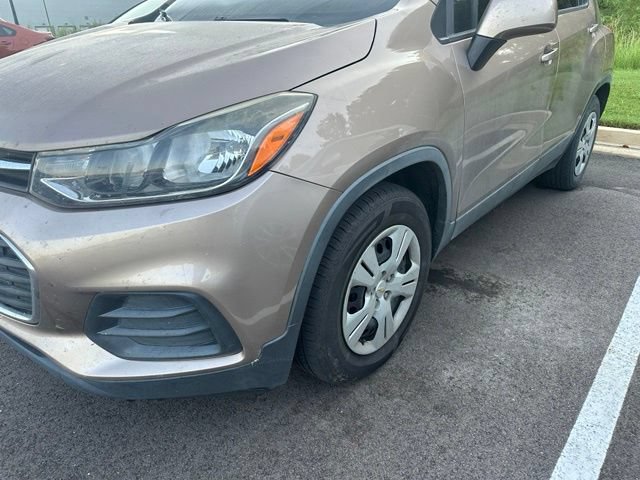 Used 2018 Chevrolet Trax LS FWD image 9