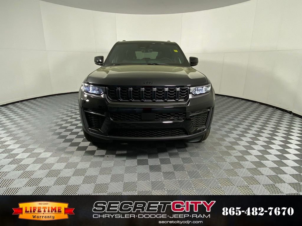 New 2026 Jeep Grand Cherokee Altitude image 2