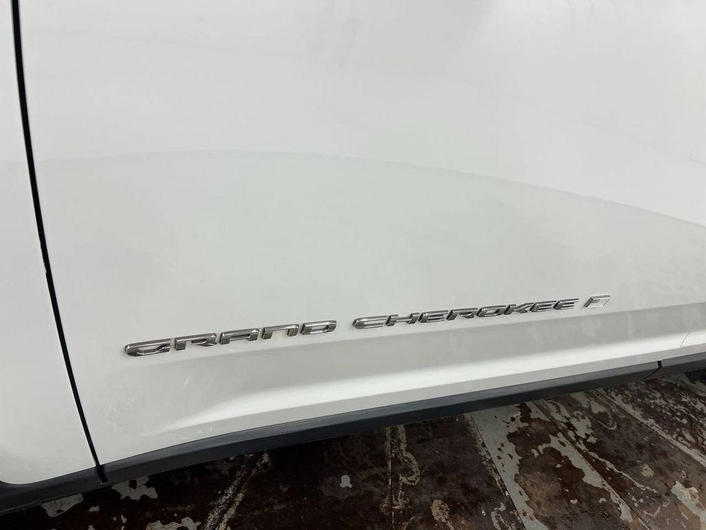Used 2022 Jeep Grand Cherokee L Limited AWD/4WD image 27