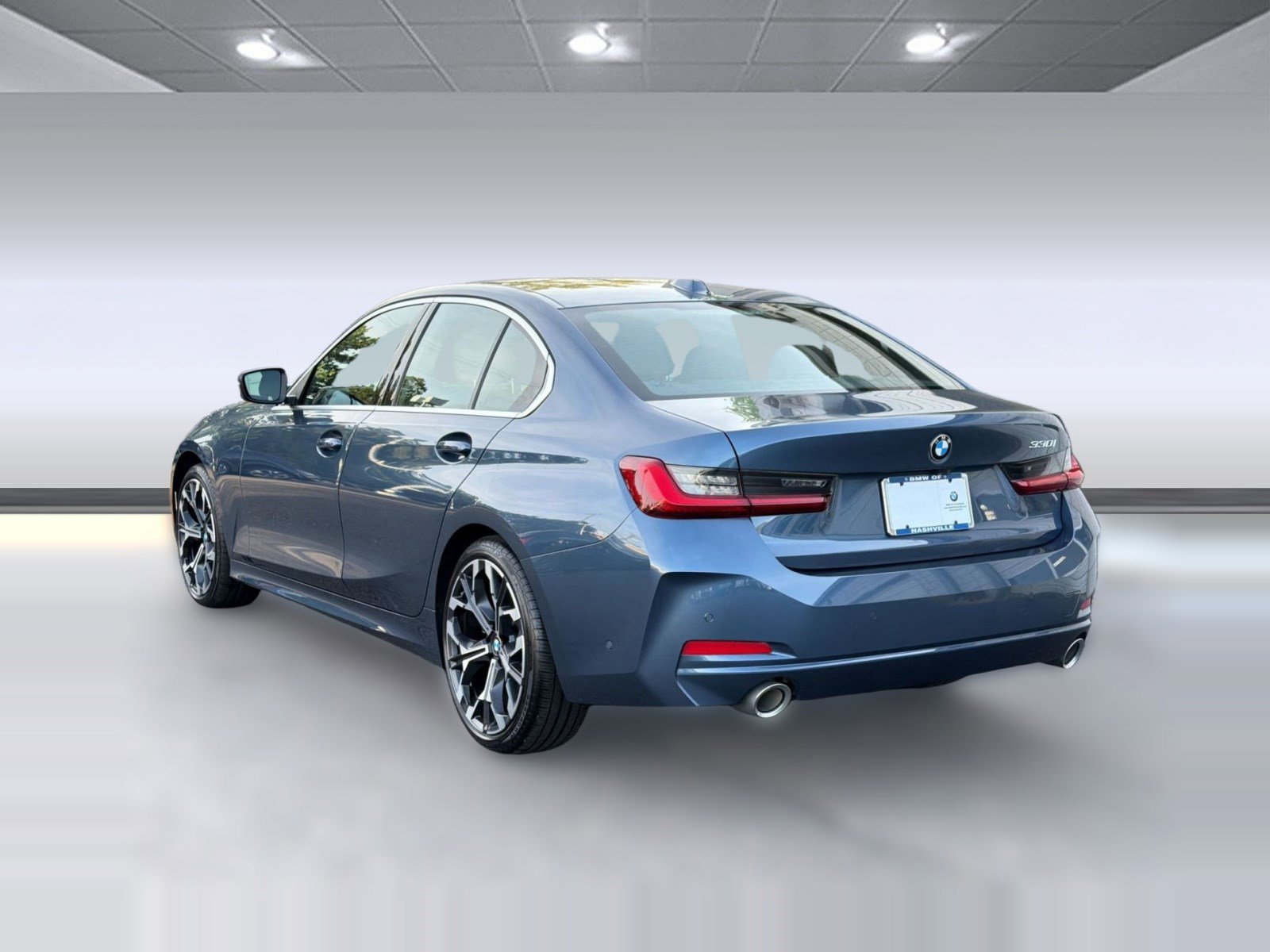 Certified 2025 BMW 330i Sedan image 3