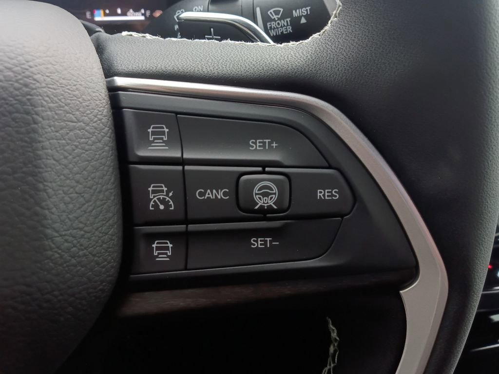 New 2026 Jeep Grand Cherokee Altitude AWD/4WD image 25