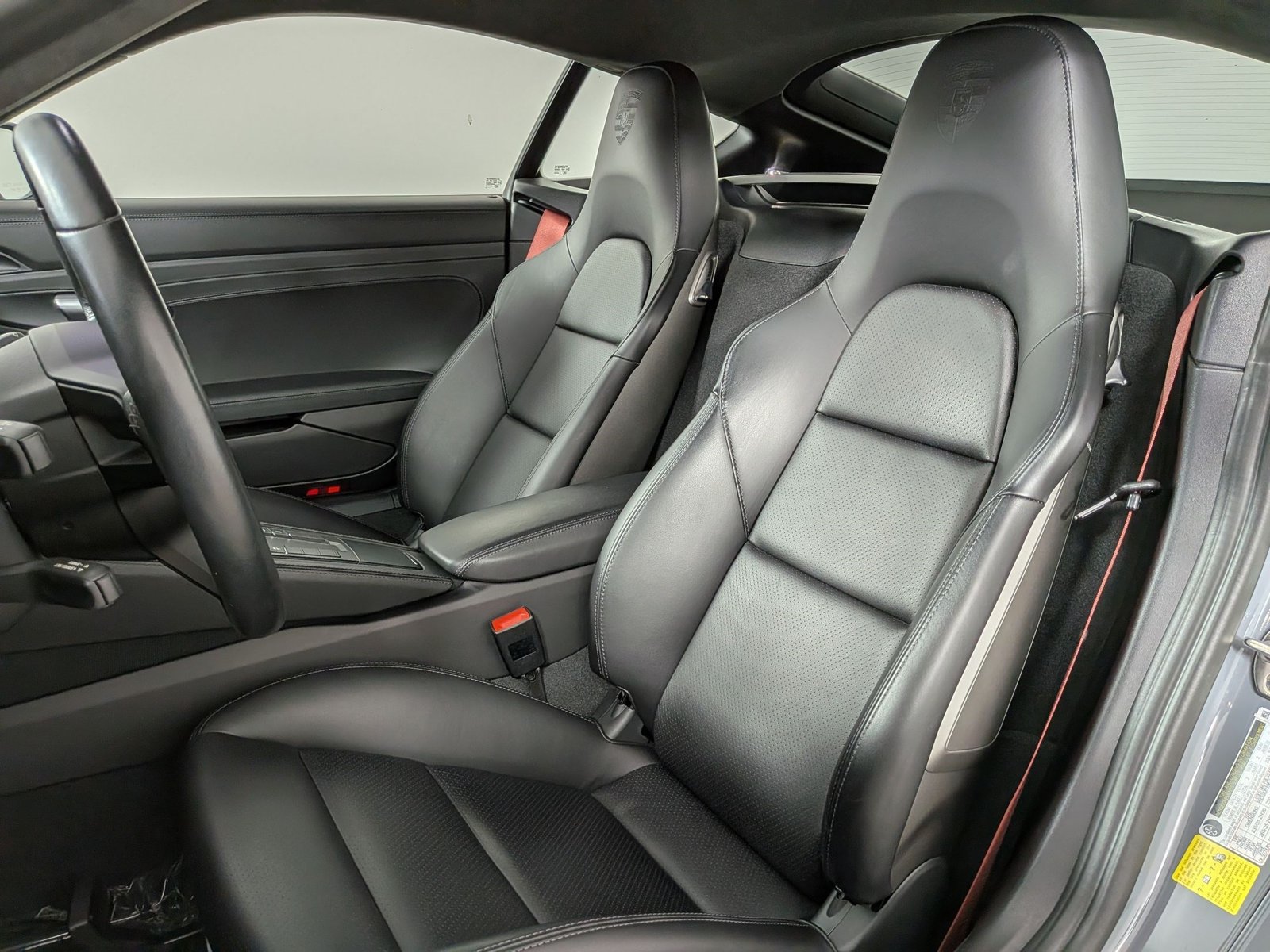 Certified 2024 Porsche 718 Cayman S RWD image 5