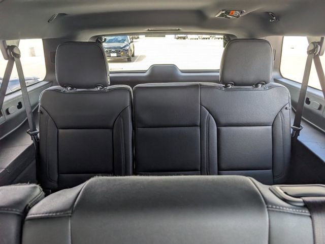 Used 2025 Chevrolet Suburban Z71 AWD/4WD image 29