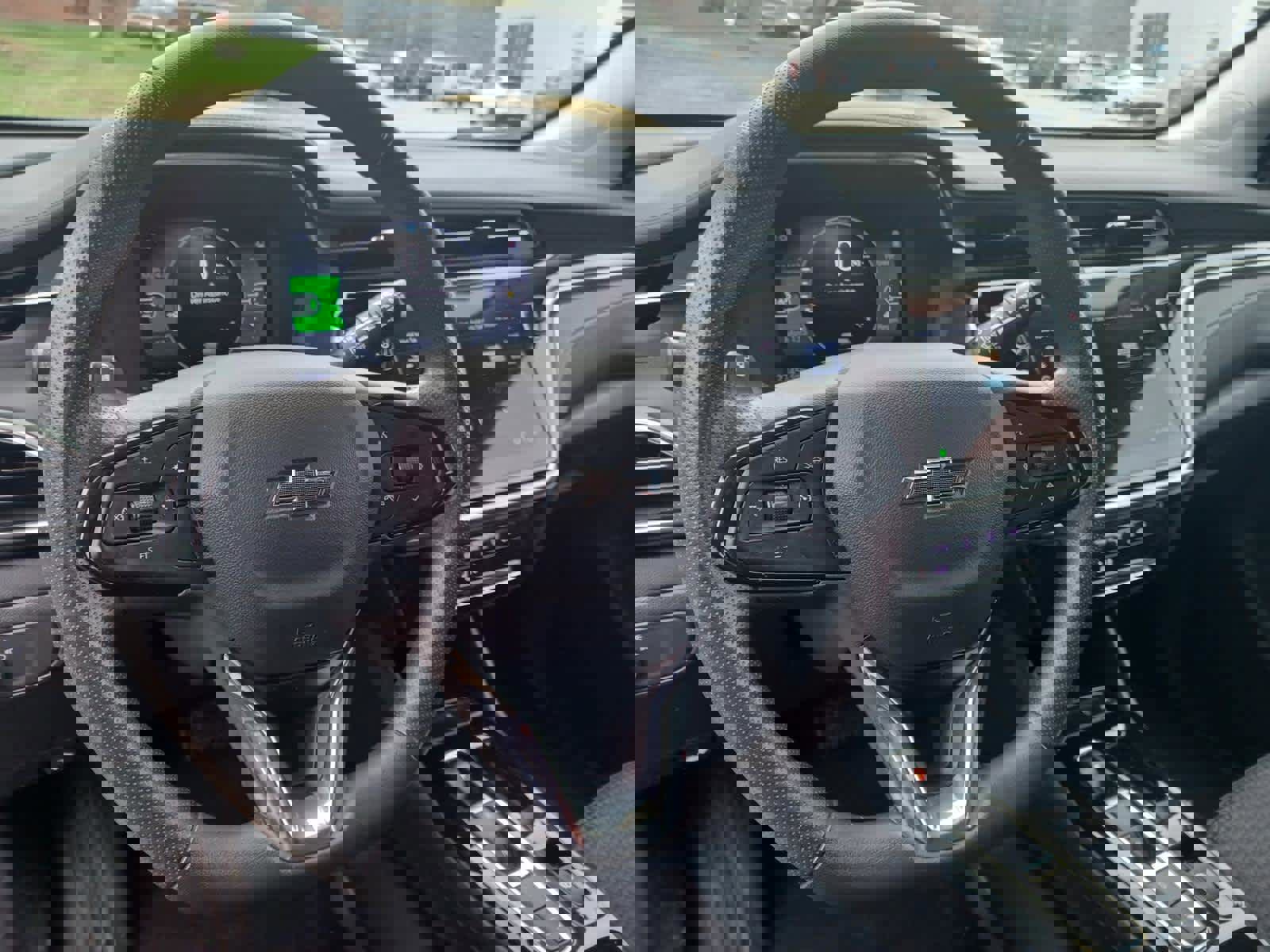 Used 2023 Chevrolet Bolt EUV LT w/ Driver Confidence Package image 9