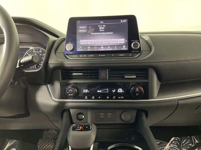 Used 2024 Nissan Rogue SV image 23