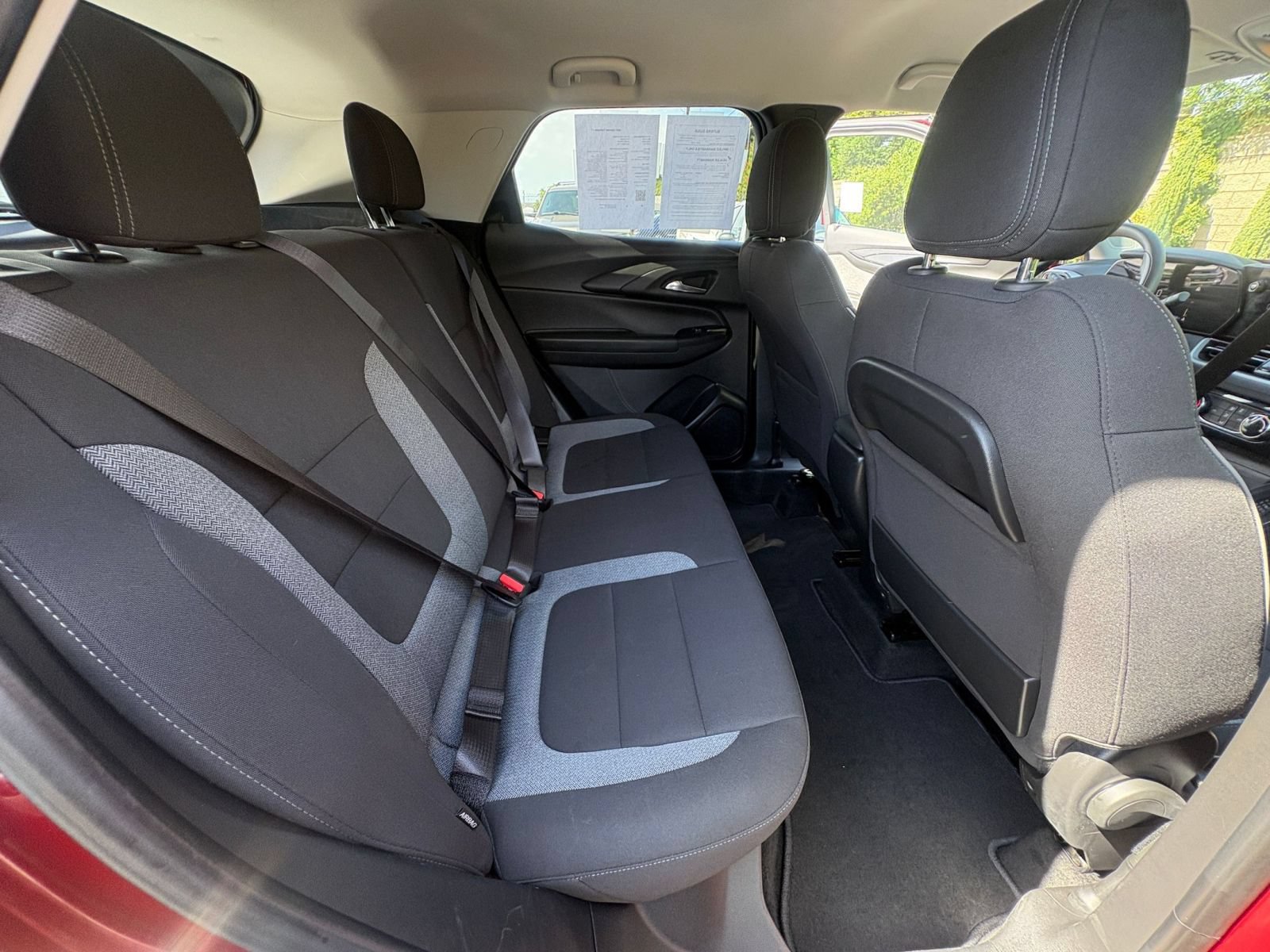 Used 2025 Chevrolet TrailBlazer LT FWD image 24