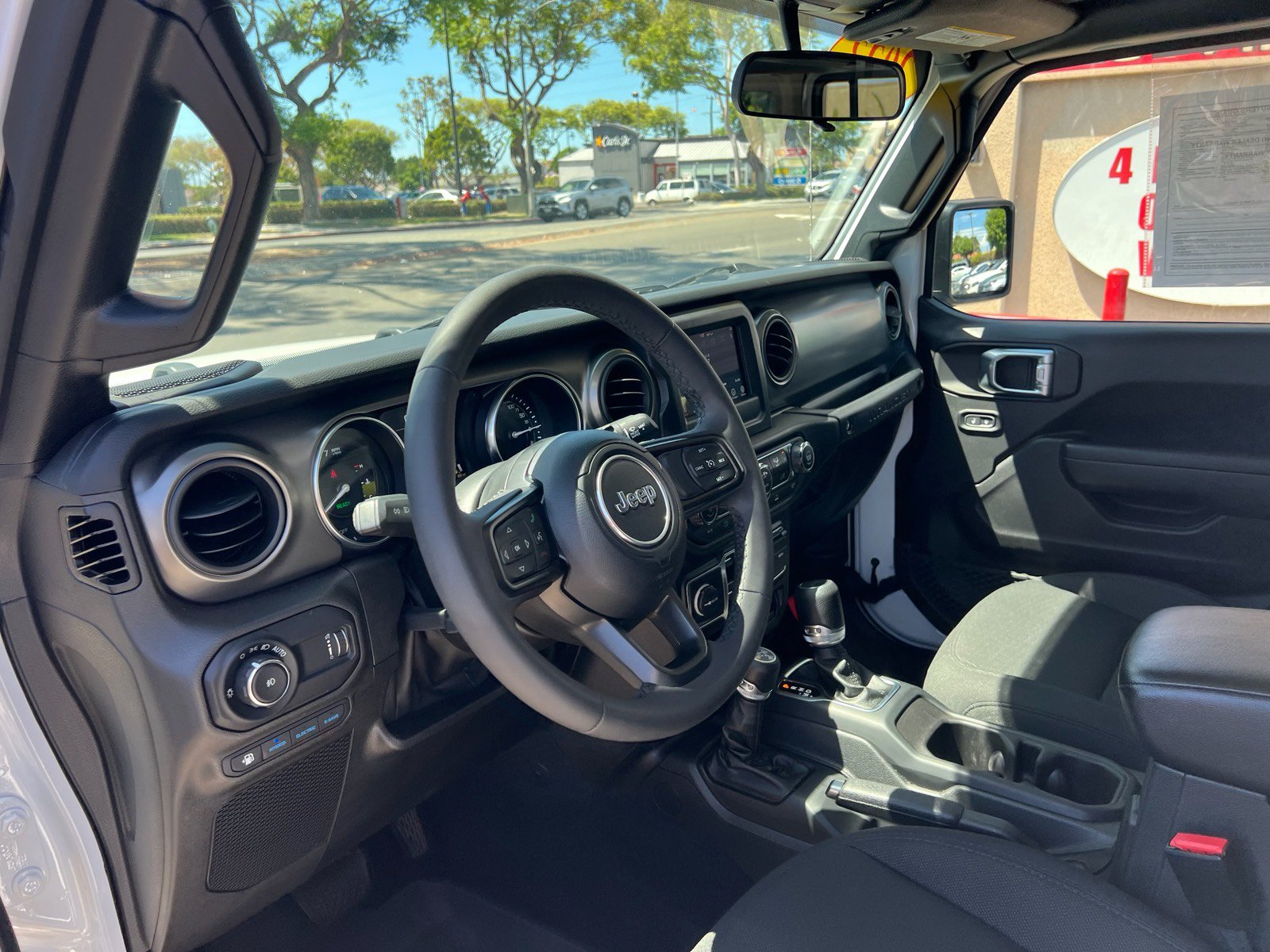 Used 2023 Jeep Wrangler Unlimited w/ Convenience Group AWD/4WD image 16