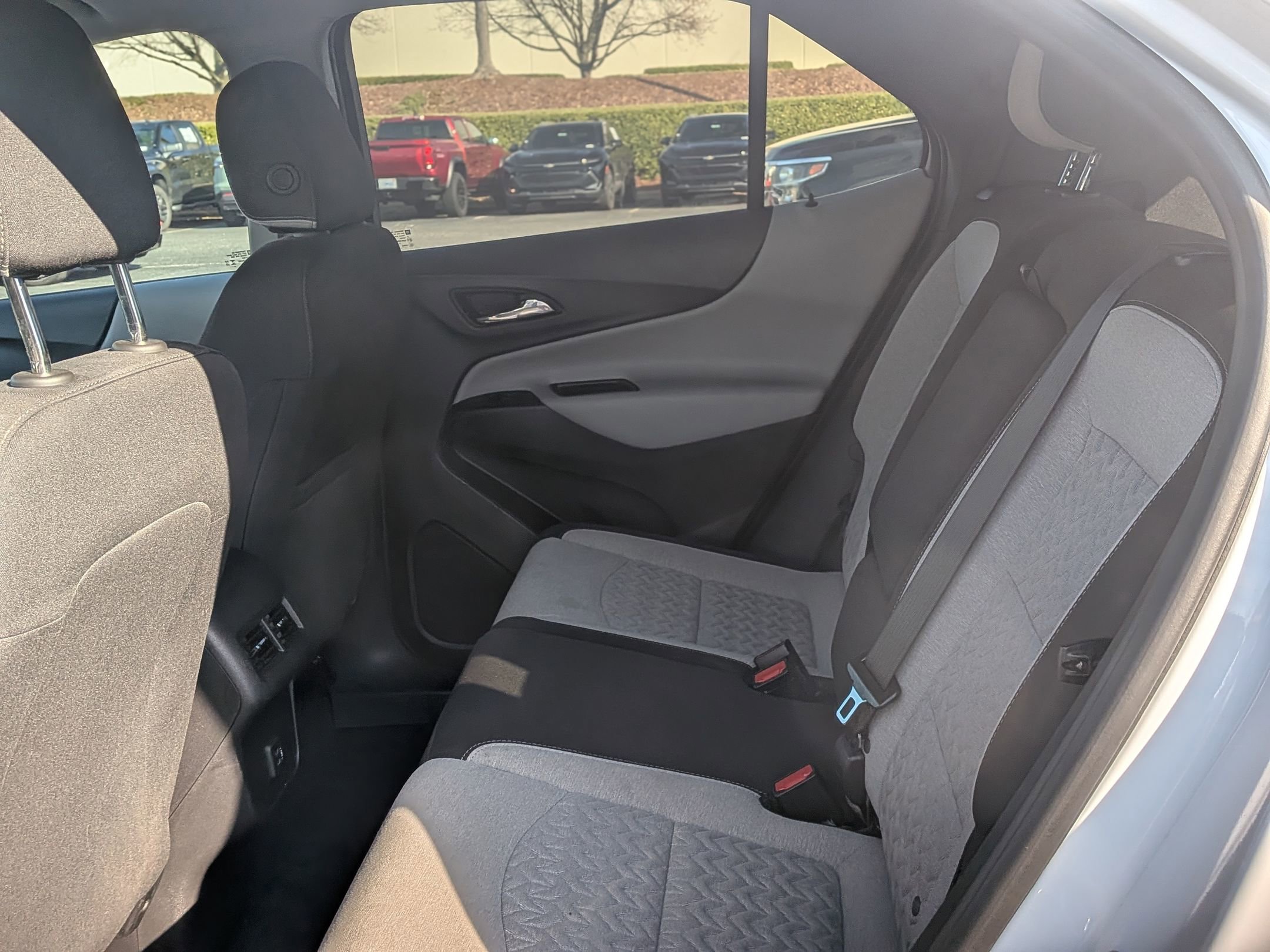 Certified 2024 Chevrolet Equinox LT w/ LPO, Floor Liner Package image 32