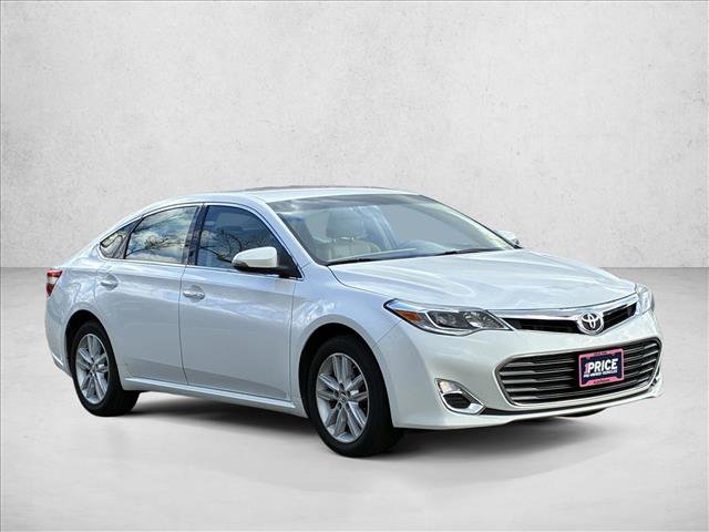 Used 2015 Toyota Avalon XLE image 3