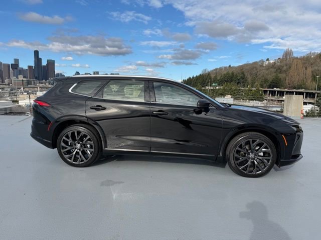 Used 2025 Toyota Crown Signia image 5