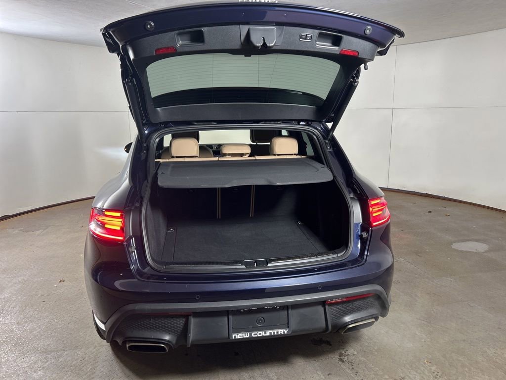 Certified 2022 Porsche Macan image 35