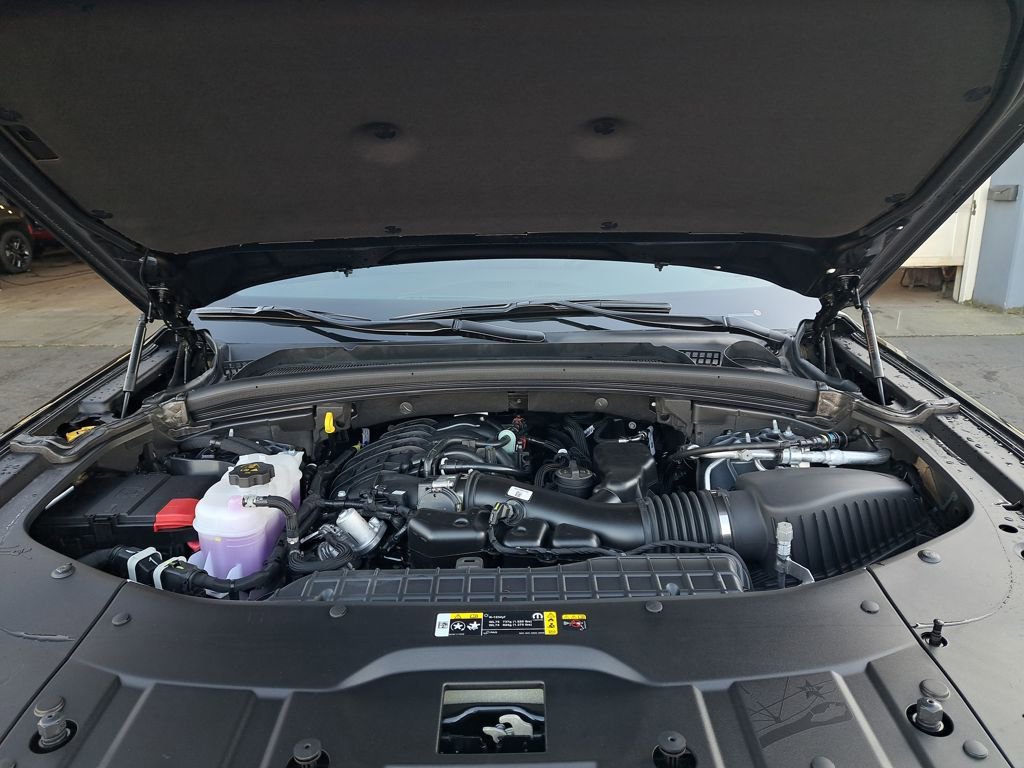 New 2025 Jeep Grand Cherokee Limited w/ Luxury Tech Group II AWD/4WD image 27