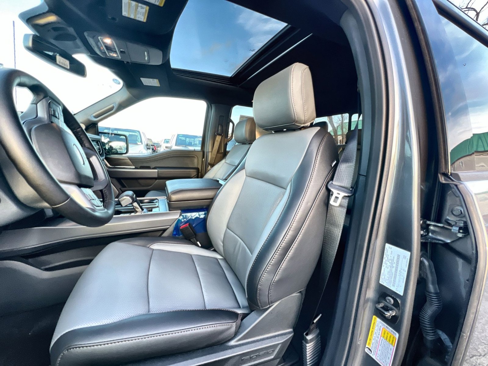 New 2025 Ford F150 Lightning Lariat image 13