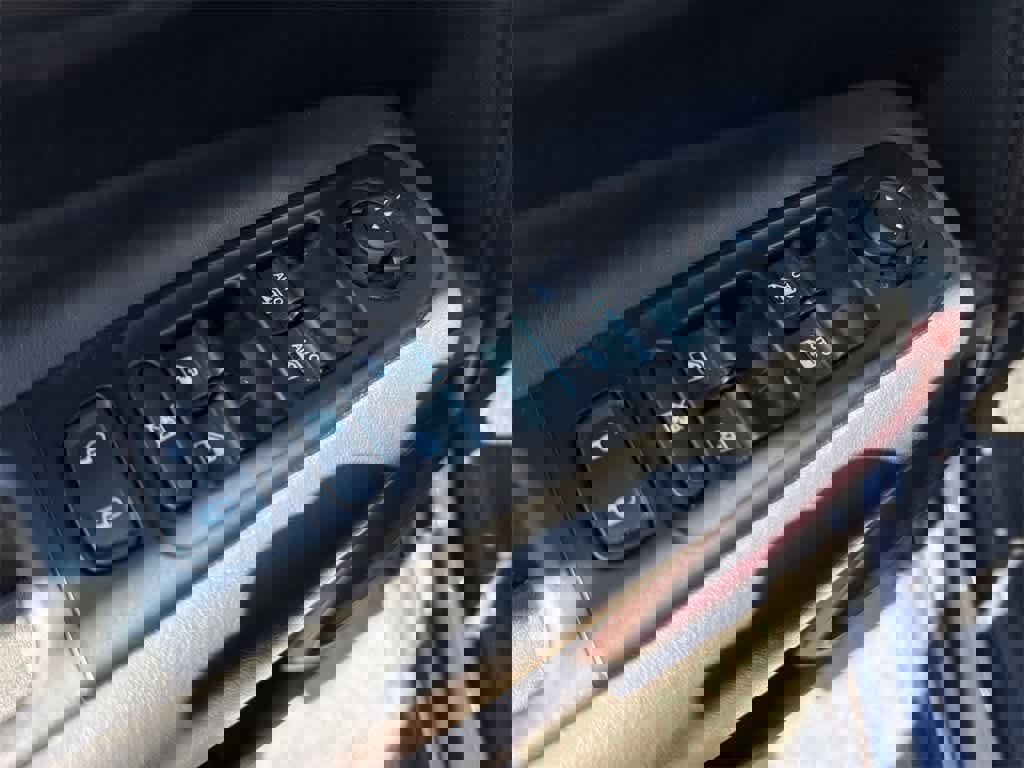 Used 2021 Jeep Renegade Trailhawk w/ Trailer Tow Group image 21