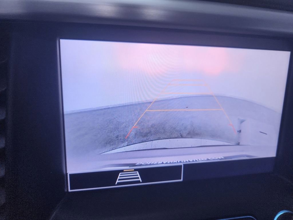 Used 2020 GMC Acadia SLE w/ Driver Convenience Package FWD image 17