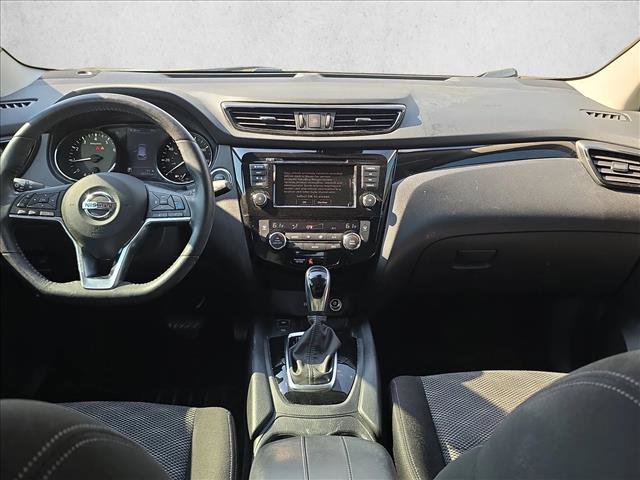 Used 2019 Nissan Rogue Sport SV w/ Technology Package FWD image 17