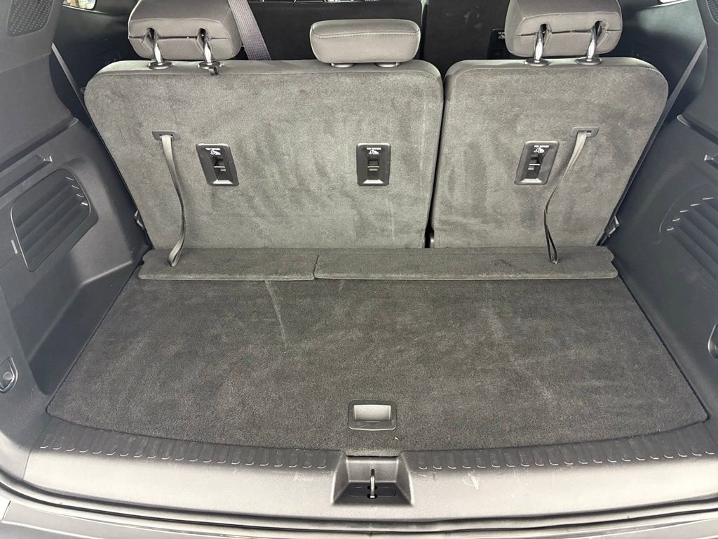 Used 2025 GMC Acadia Elevation image 39