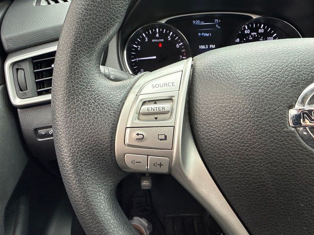 Used 2016 Nissan Rogue SV w/ SV Premium Package AWD/4WD image 14