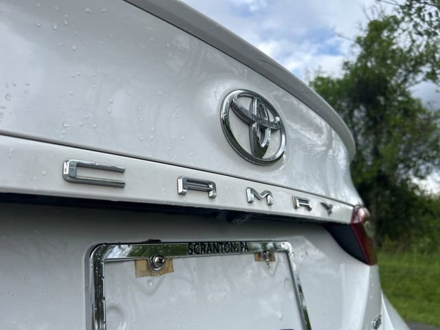 Used 2022 Toyota Camry SE w/ Cold Weather Package FWD image 31