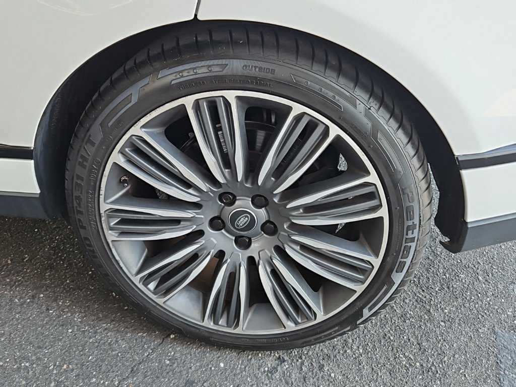 Used 2019 Land Rover Range Rover Supercharged AWD/4WD image 36