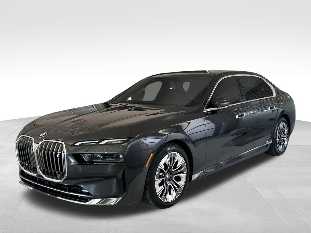 Used 2023 BMW i7 xDrive60 image 3