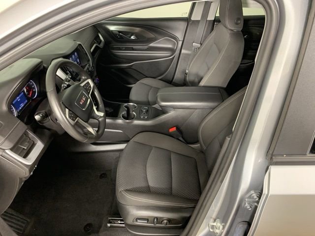 Used 2023 GMC Terrain SLE w/ Driver Convenience Package image 28