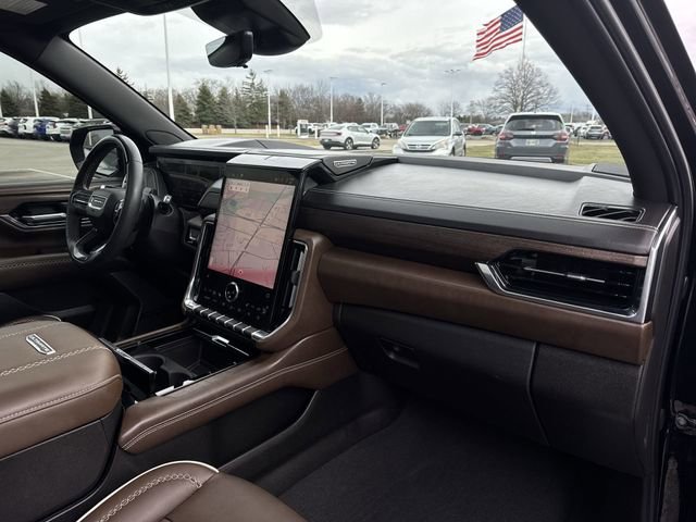 Used 2025 GMC Yukon Denali Ultimate w/ LPO, Floor Liner Package image 30