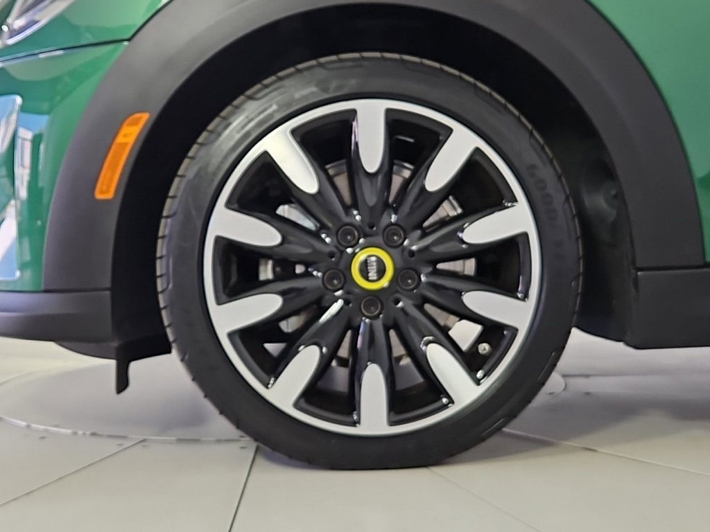 Certified 2024 MINI Cooper SE FWD image 5