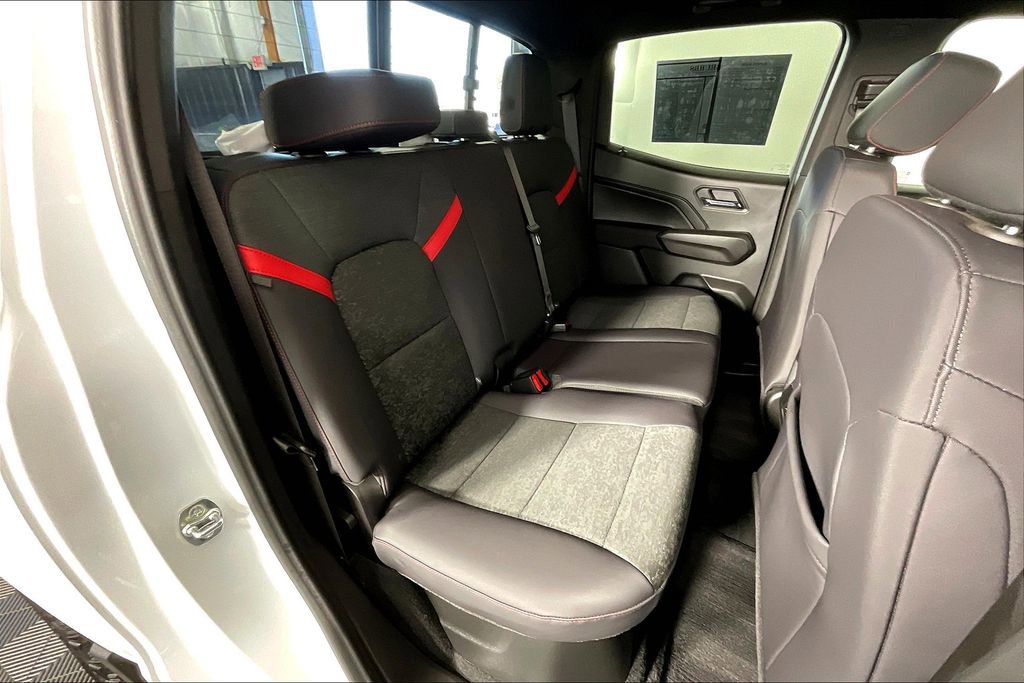 Used 2025 Chevrolet Colorado Z71 image 37