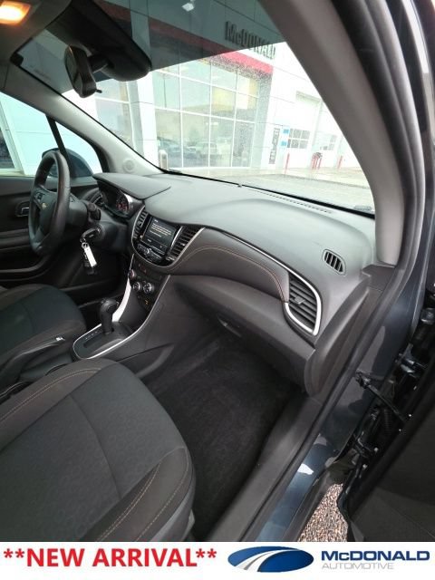 Used 2021 Chevrolet Trax LS w/ Tint and Cruise Package AWD/4WD image 22