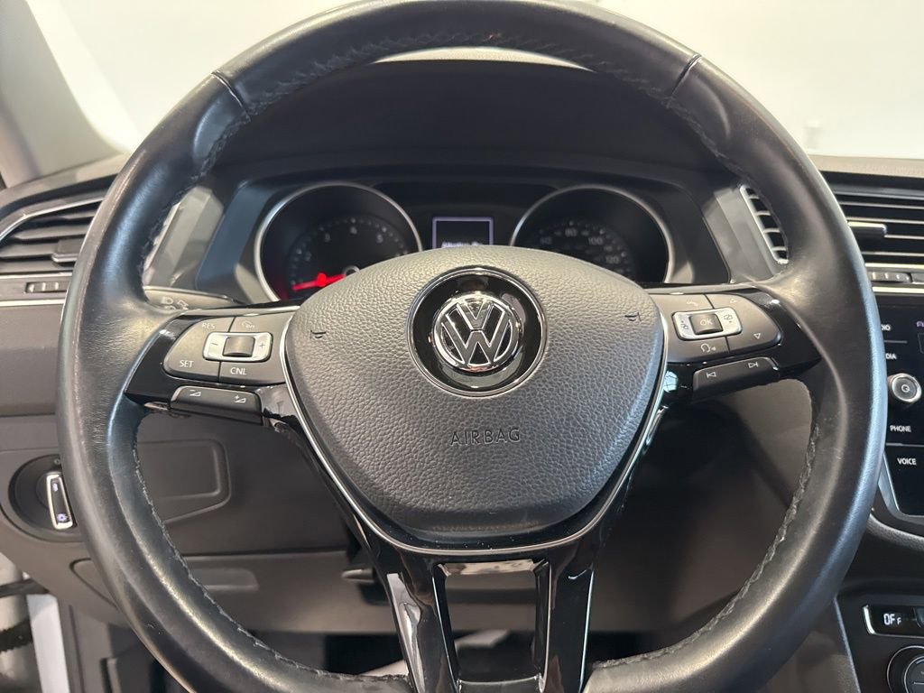 Used 2018 Volkswagen Tiguan SE image 21