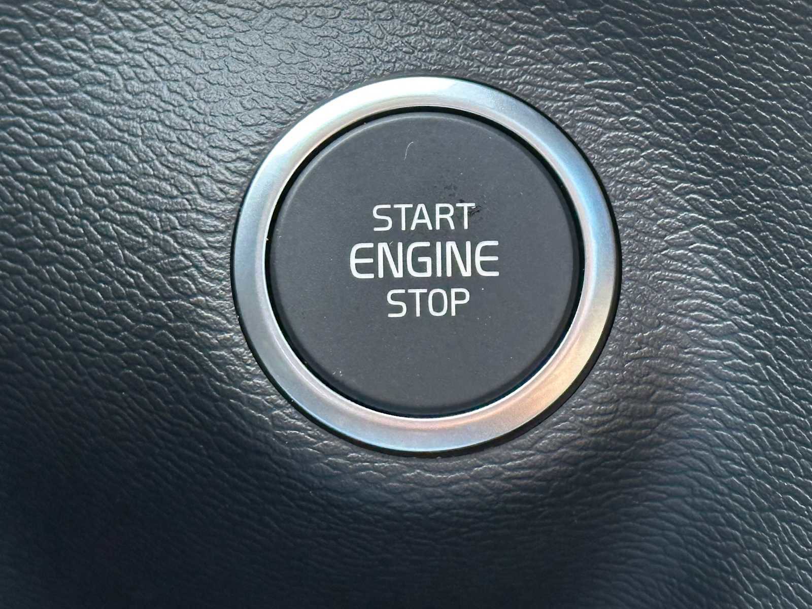 New 2026 Volvo XC40 B5 Ultra w/ Climate Package image 34