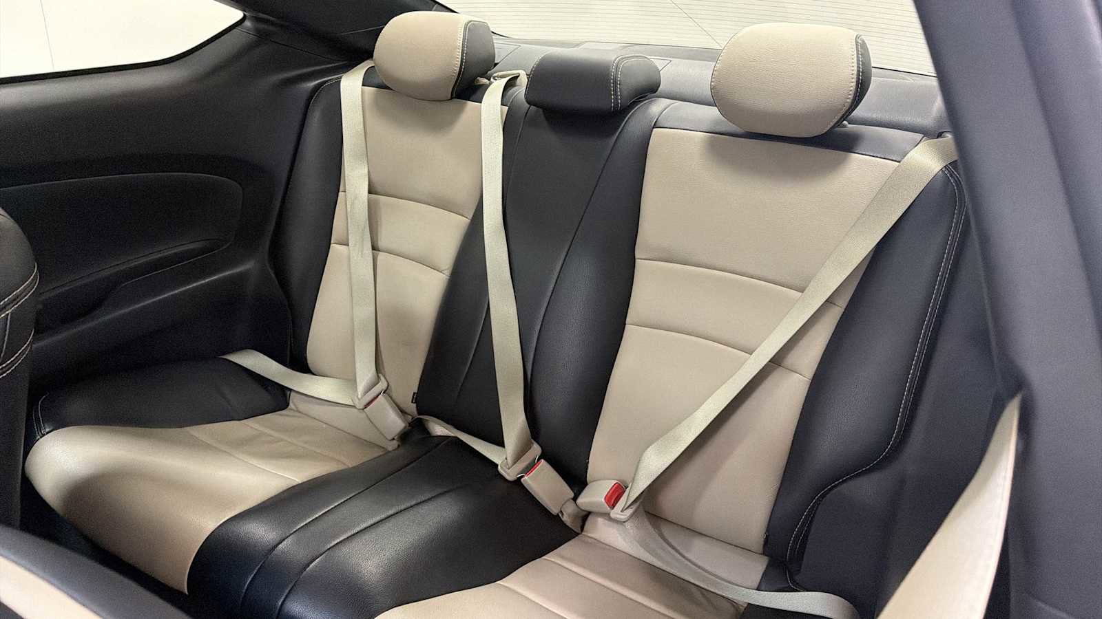 Used 2016 Honda Accord EX image 24