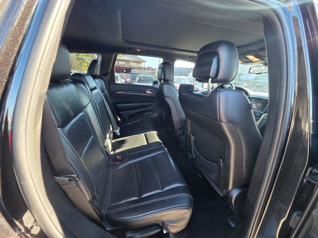 Used 2015 Jeep Grand Cherokee Overland w/ Advanced Technology Group image 11