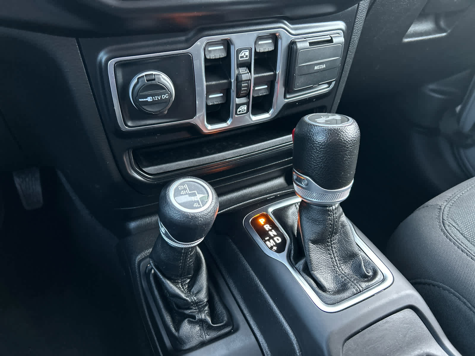 Used 2021 Jeep Wrangler Unlimited Sport image 23